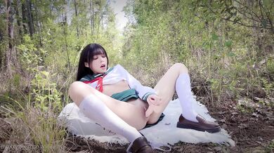 ⚫️【5月26日新品】，可盐可甜，自慰狂魔，福利姬【Kittyxkum绯红小猫】新作，戈薇在茫茫荒野中需要帮助